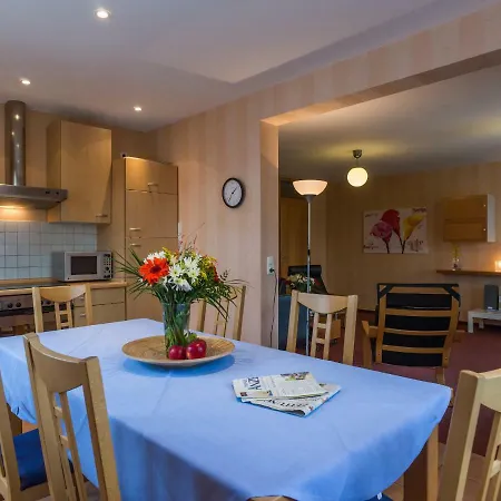 - Strandstr. 24 Apartman *