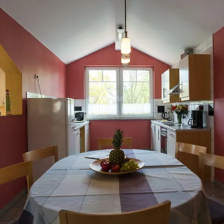 - Strandstr. 24 Apartman Karlshagen