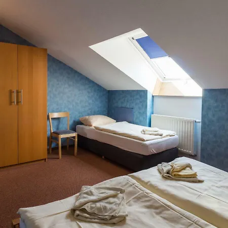 - Strandstr. 24 Apartman Karlshagen