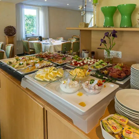 - Strandstr. 24 Apartman *